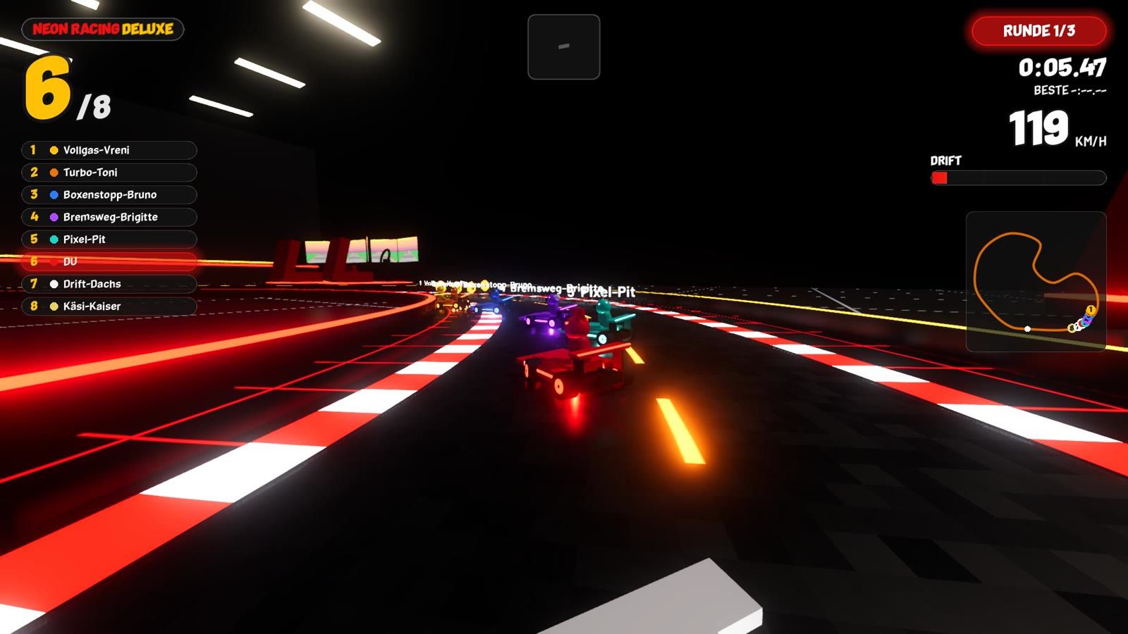 Neon Racing Deluxe Strecke Indoor-Halle: Mini-Karts fahren zwischen riesigen Rennsimulatoren