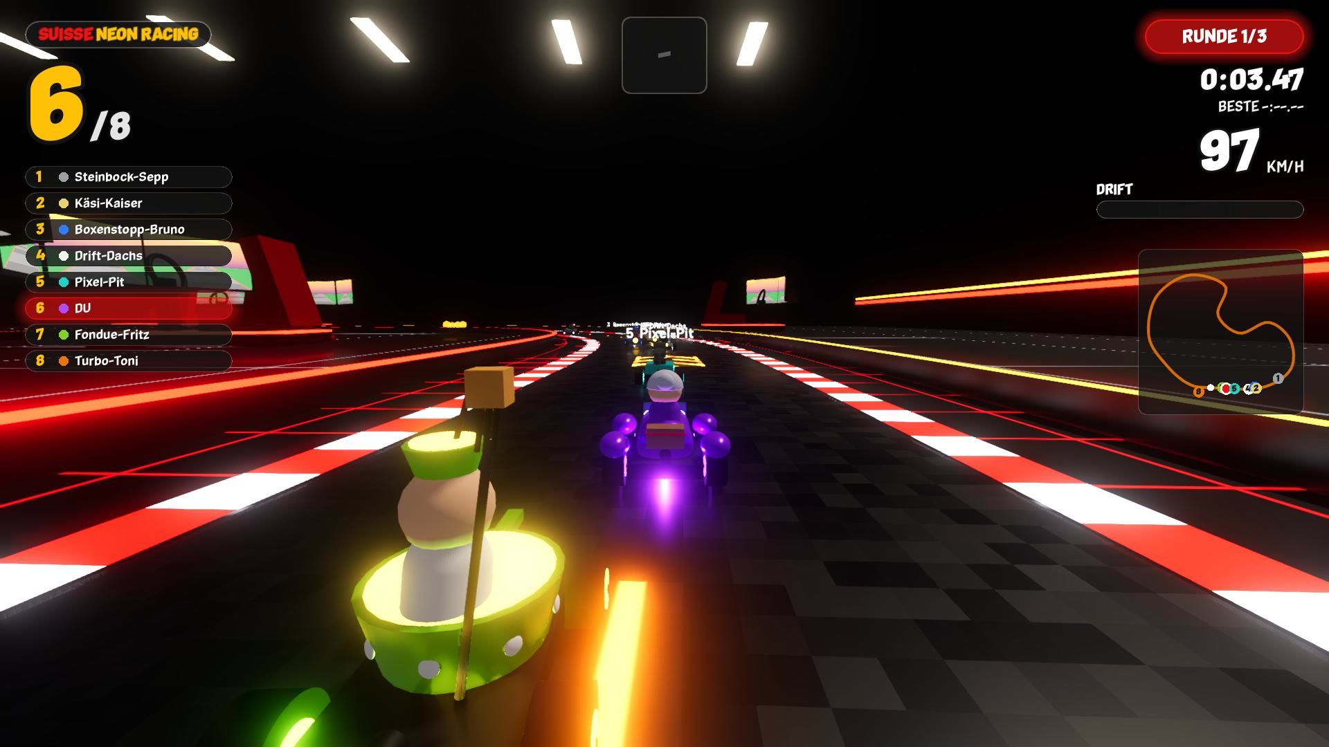 Suisse Neon Racing Strecke Indoor-Halle: Mini-Karts mit Figuren fahren zwischen riesigen Rennsimulatoren